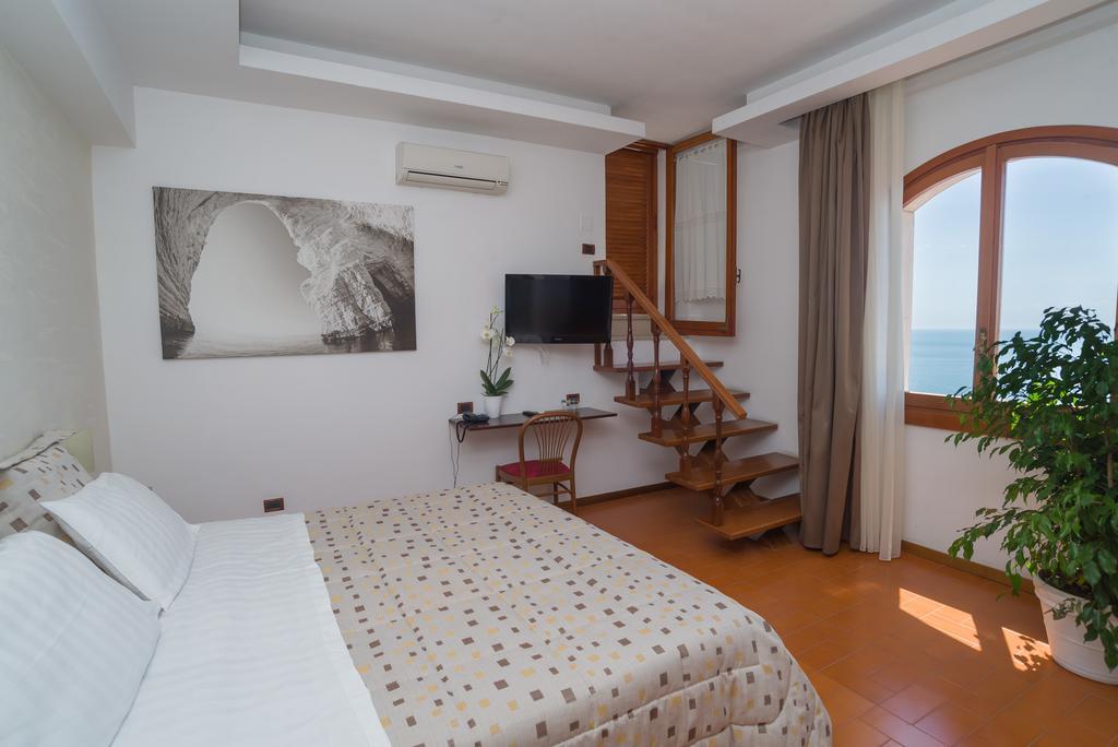 Villa Scapone Mattinata Kültér fotó
