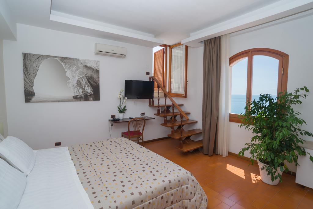 Villa Scapone Mattinata Kültér fotó