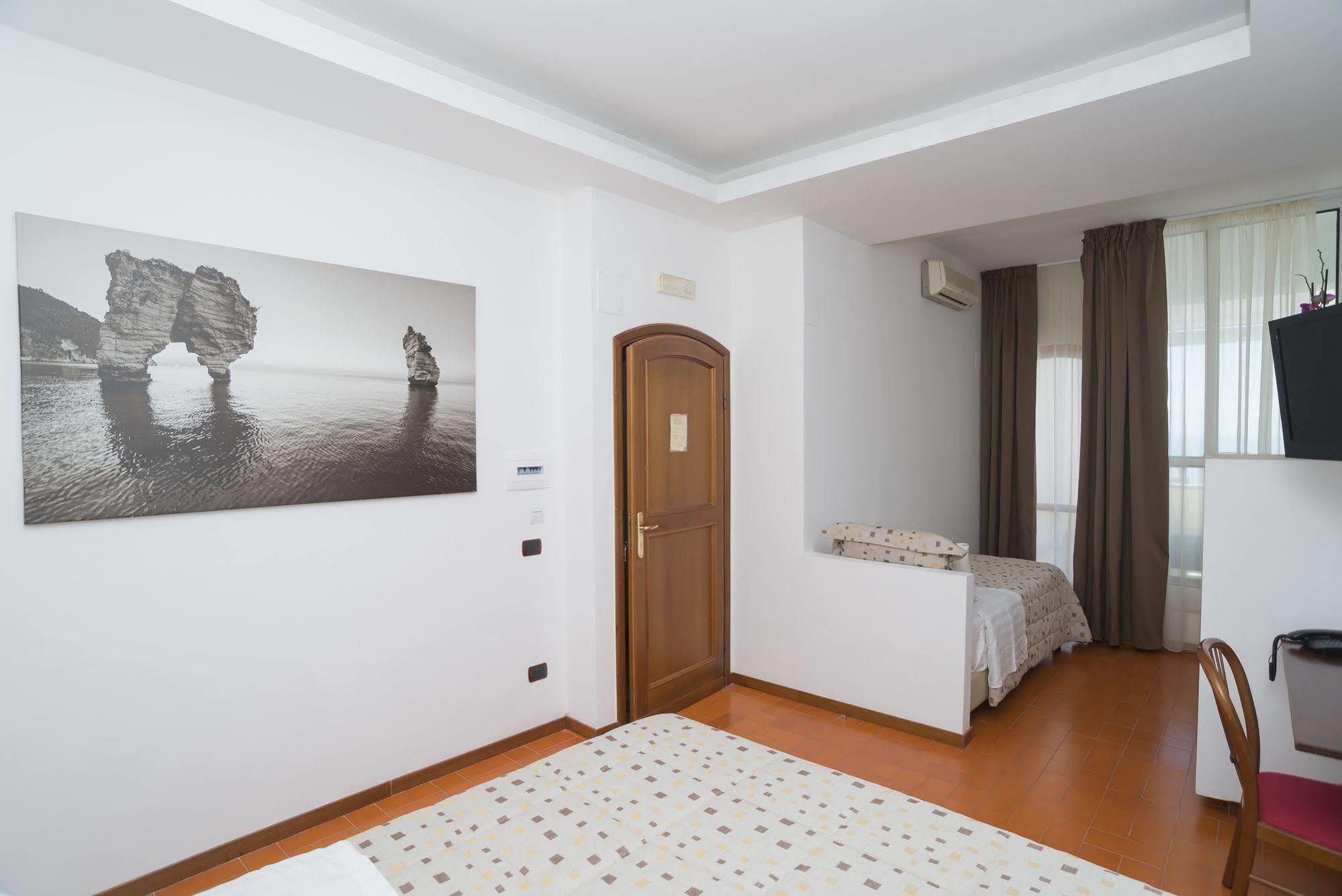Villa Scapone Mattinata Kültér fotó