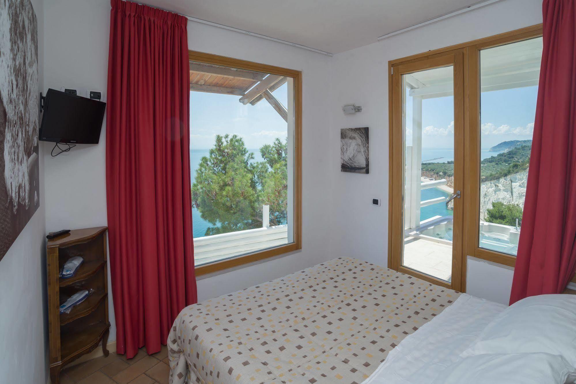 Villa Scapone Mattinata Kültér fotó